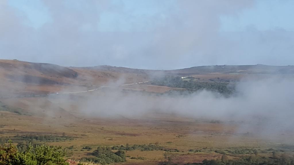 Вилла Sur La Route Des Myrtilles Gouezec Номер фото